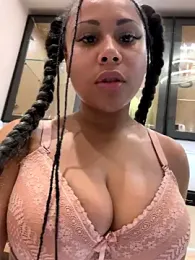 HaileyDiana stripchat stream image