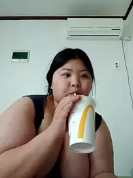 hello098712 stripchat stream image