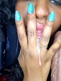 AmazonianMistress stripchat stream image