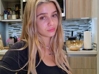 Maci Reynolds flirt4free stream image