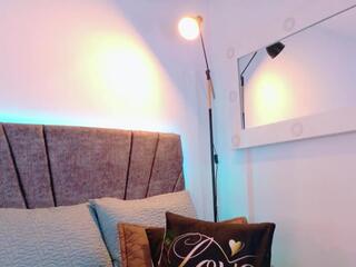 Crystal Walls flirt4free stream image