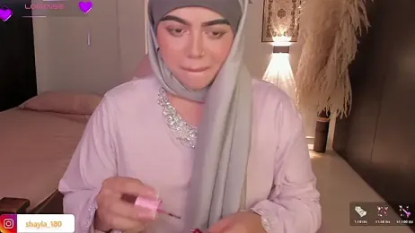 shayla_18 stripchat stream image