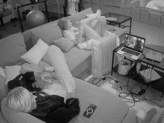 voyeurcam-julmodels-living-3 camsoda stream image