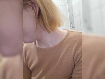 -Molly bongacams stream image