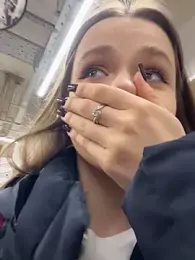 KittyQueeny stripchat stream image