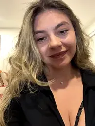 alicee16 stripchat stream image