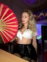 _Kiss_me_hard_ stripchat stream image, 29.11.2025 16:00