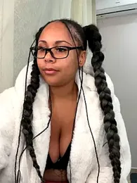 HaileyDiana stripchat stream image