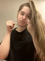 HornyGirlH stripchat stream image