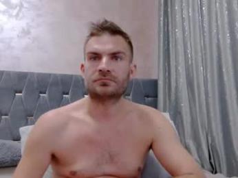 10in_deluxe chaturbate stream image