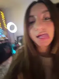 aly_golden_ stripchat stream image