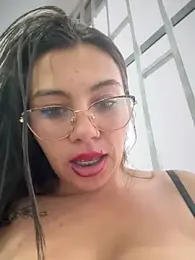 LIZ-06_ stripchat stream image