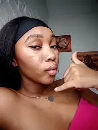 Hannah_107 stripchat stream image