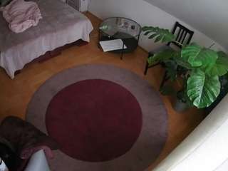 voyeurcam-julmodels-whitebed-5 camsoda stream image