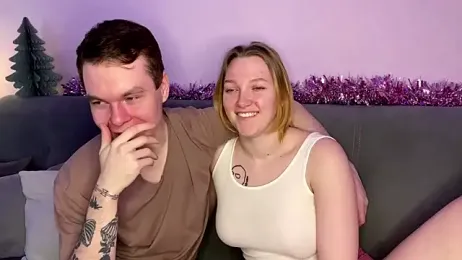 julielourens stripchat stream image