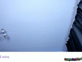 vivian_qwerty chaturbate stream image