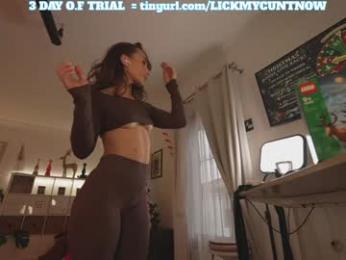 hannahjames710 chaturbate stream image