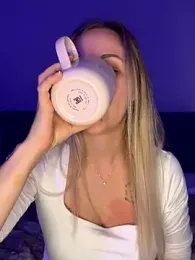 lunawolf21 stripchat stream image