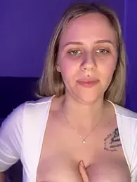 lunawolf21 stripchat stream image