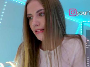 VikkiExtraCheese bongacams stream image