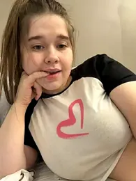 HornyGirlH stripchat stream image