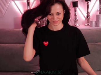 Taanni bongacams stream image