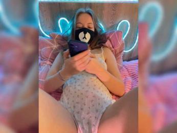 -Summer- bongacams stream image