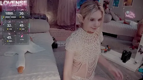 Careful_i_bite stripchat stream image