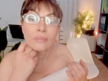 bluediamondsdreams chaturbate stream image