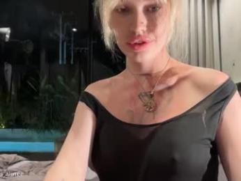 golden_alinee chaturbate stream image