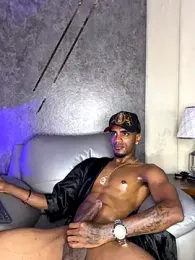 AaronCruz_ stripchat stream image