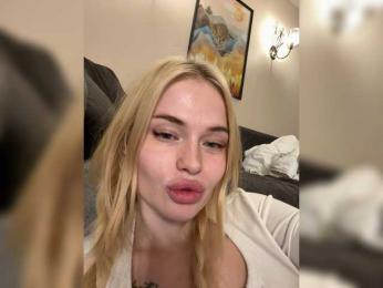 VladaMais bongacams stream image