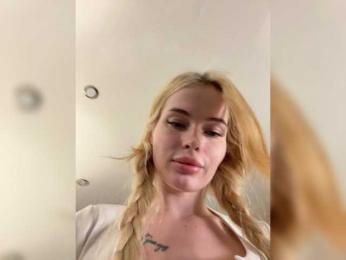 VladaMais bongacams stream image