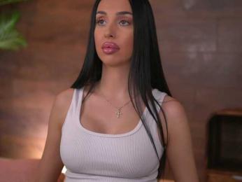 KairaAndrews bongacams stream image