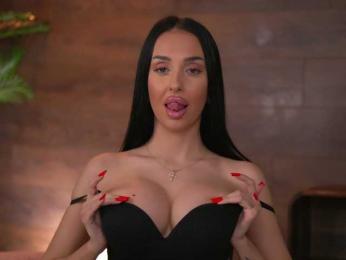 KairaAndrews bongacams stream image