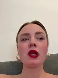 CherryEmmy stripchat stream image