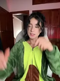 Ale_Lewis stripchat stream image