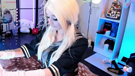 MilkyCute stripchat stream image