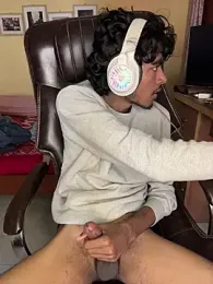 RavenKisses stripchat stream image