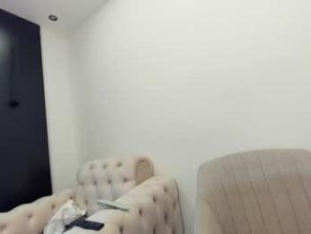 ehotlovea chaturbate stream image