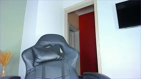 taeni_lara stripchat stream image