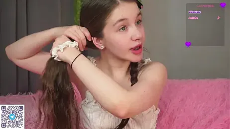 AmiLewis stripchat stream image