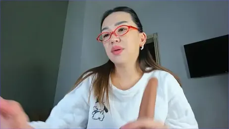 taeni_lara stripchat stream image