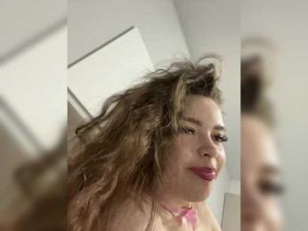 YourLadyyy bongacams stream image