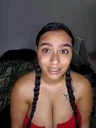 cinnaminnie stripchat stream image