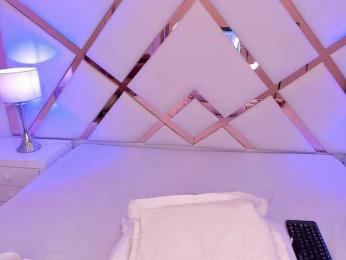 TinaPutina bongacams stream image