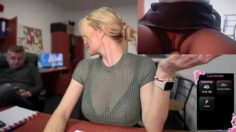 legsLONG stripchat stream image