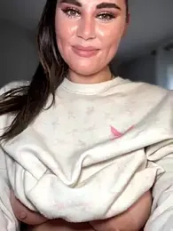 lovely_beast stripchat stream image