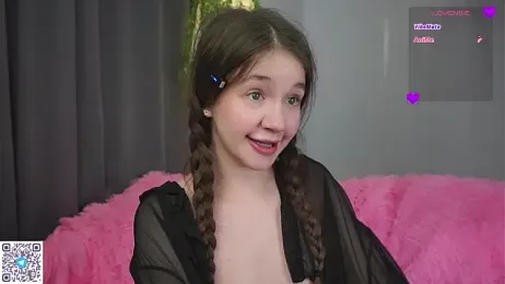 AmiLewis stripchat stream image