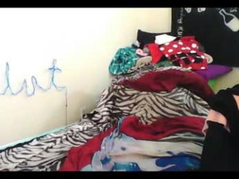 totalfuckingadorable chaturbate stream image